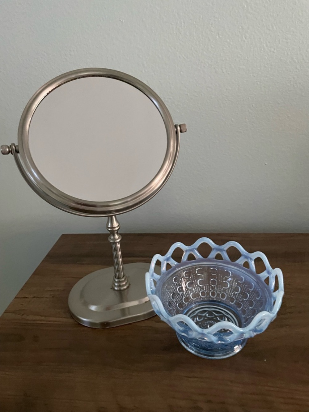 Brass Finish Double-Sided Vanity Mirror - Silver With Blue Lace Bowl